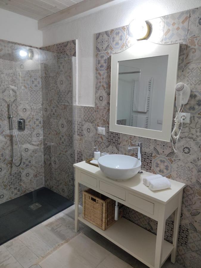 Hibiscus Comfort Stay Quartu SantʼElena Εξωτερικό φωτογραφία